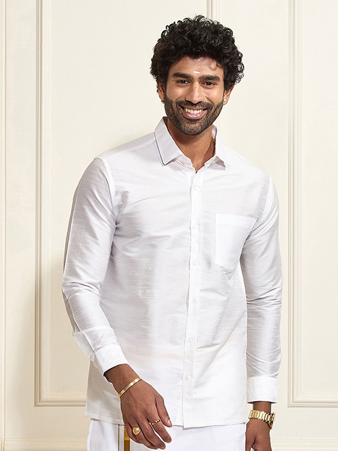 VASTRAMAY Men White Classic Casual long sleeve Shirt