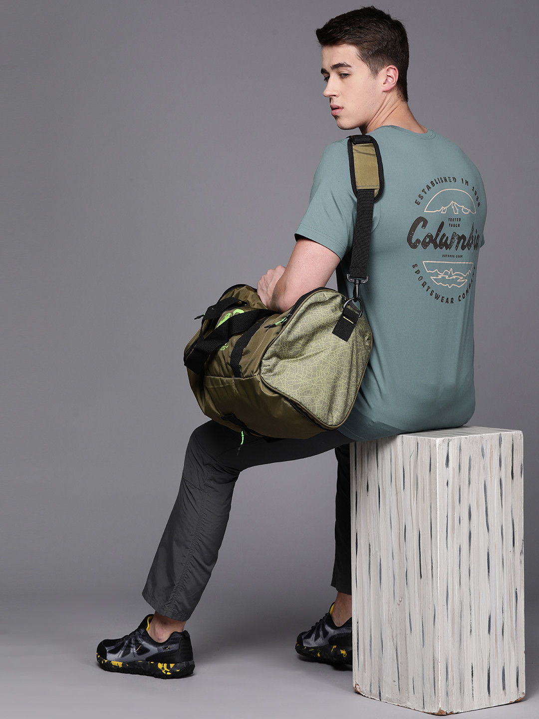 Columbia Printed UPF50 Slim Fit Tech Trail Graphic Tshirt