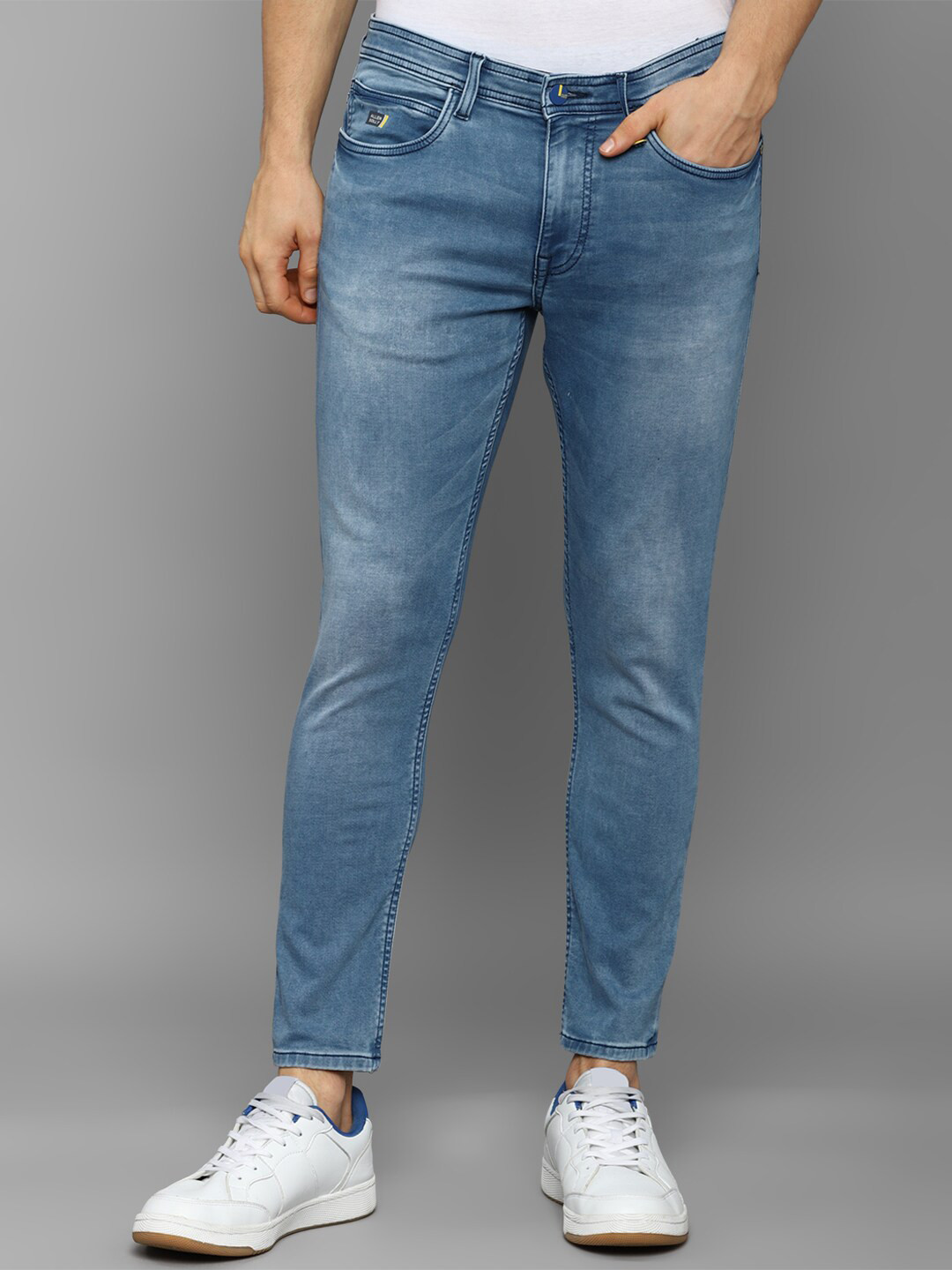 Allen Solly Sport Men Blue Skinny Fit Heavy Fade Jeans