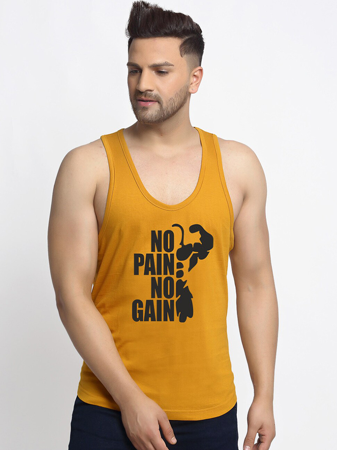 Friskers Men Golden & Black No Pain No Gain Printed Pure Cotton Gym Vest
