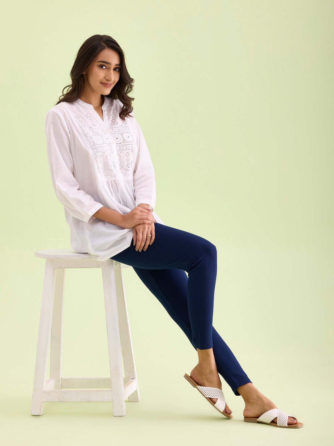 Go Colors Women Navy Blue Ribbed Leggings