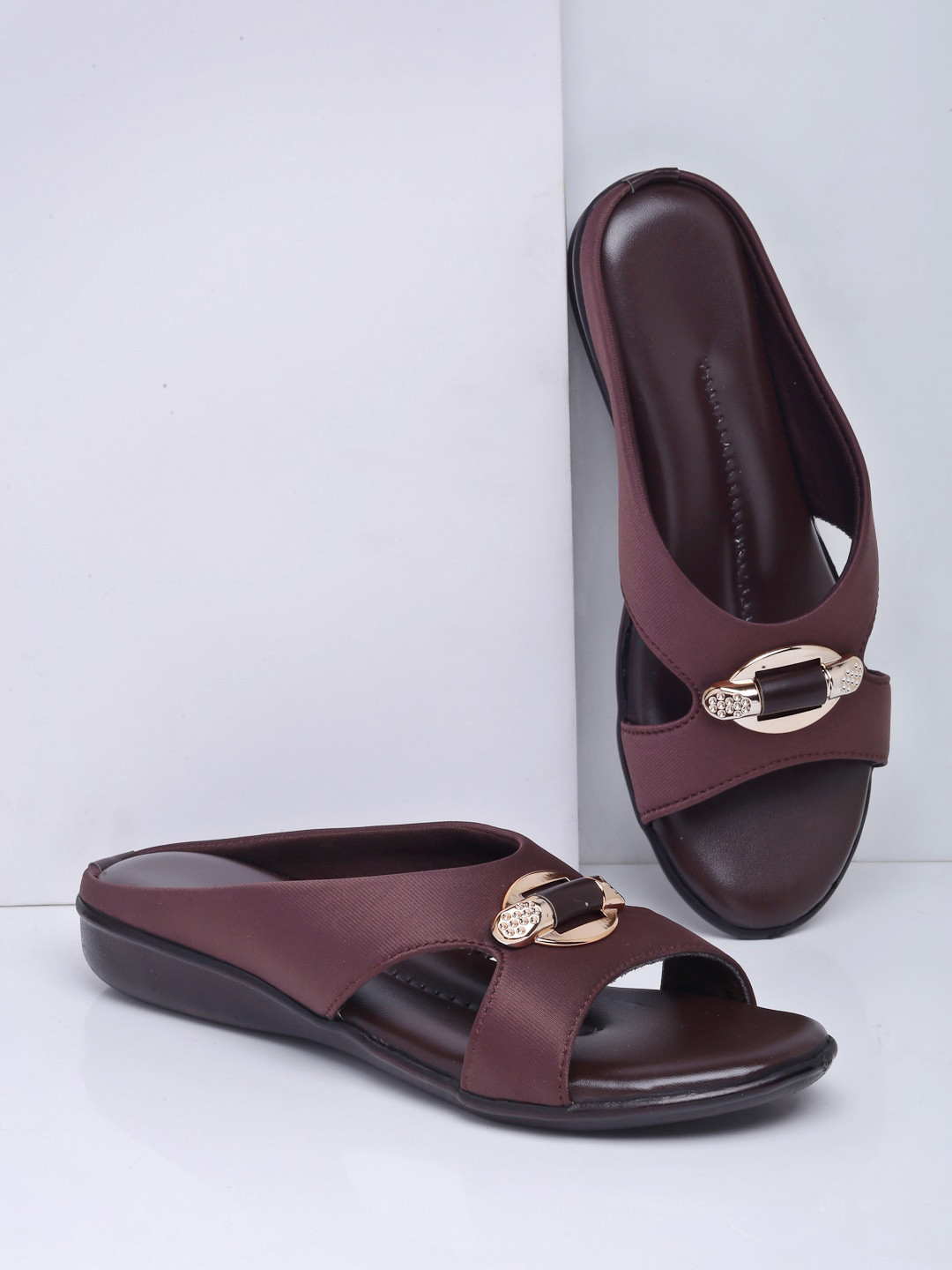 AROOM Women Brown Buckles Flats