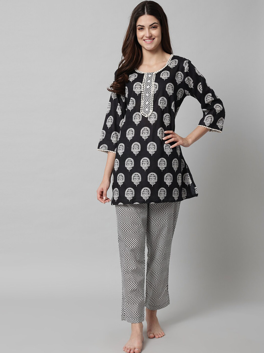 SEPHANI Black Printed Nightdress