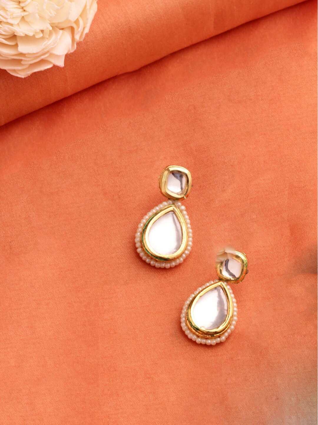 DUGRISTYLE Gold-Toned Classic Studs Earrings