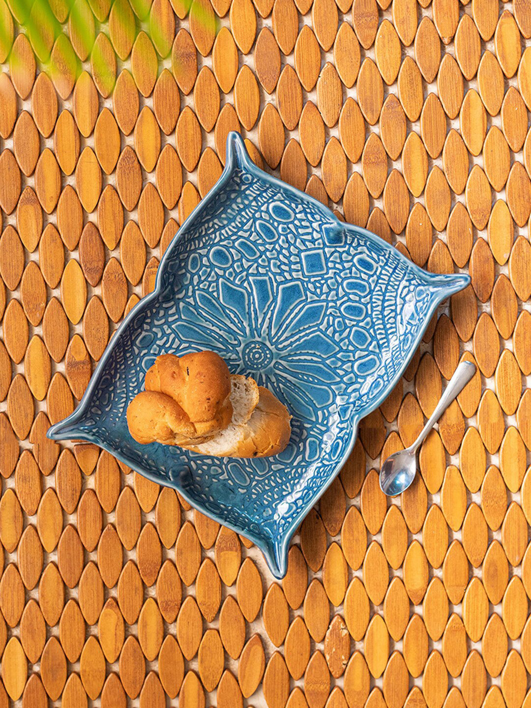 ExclusiveLane Ceramic Serving Platter Hand Glazed Studio Pottery