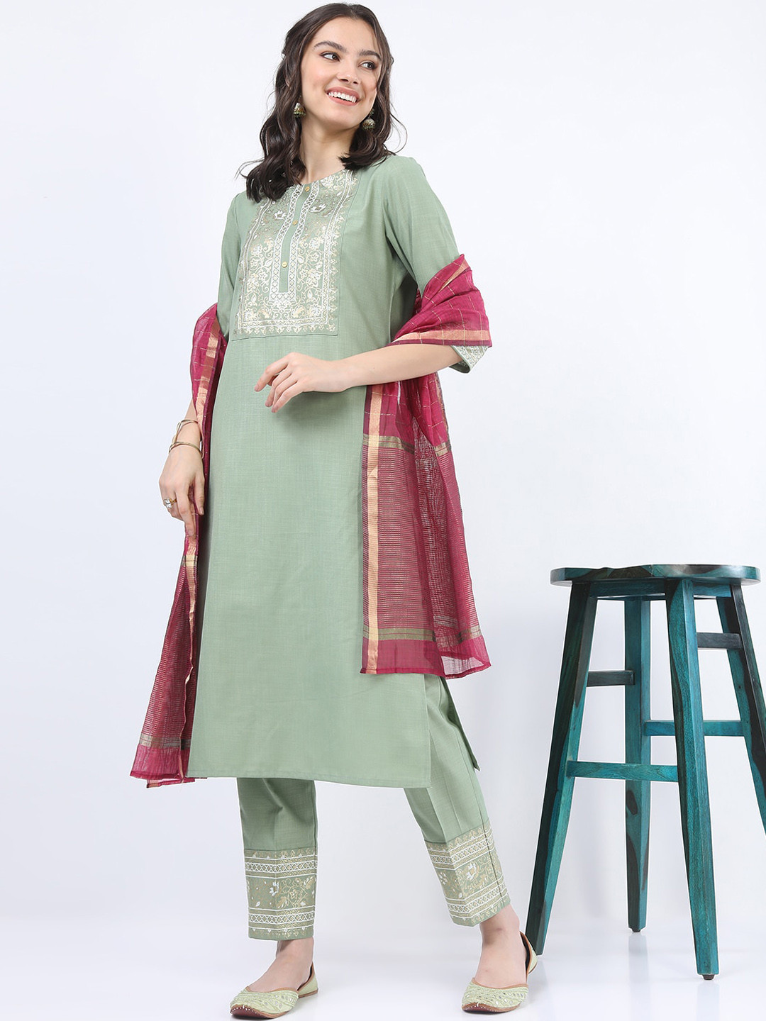 Vishudh Women Green Ethnic Motifs Yoke Design Straight Kurti With Trousers & With Dupatta