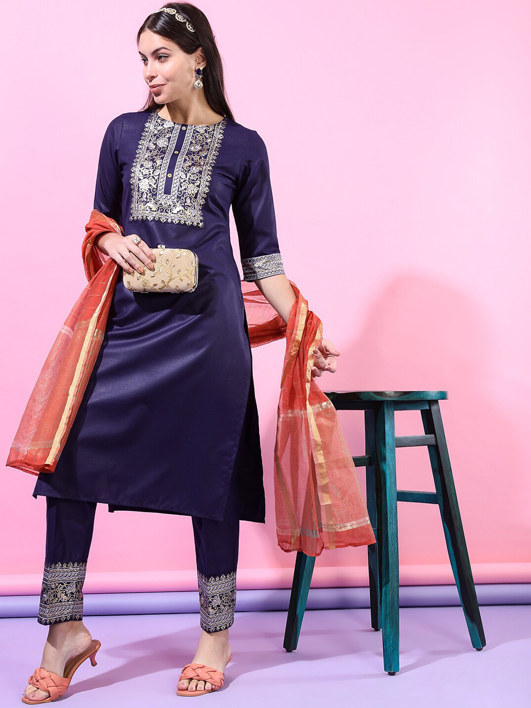 Vishudh Women Purple Straight Kurti With Trousers & With Dupatta