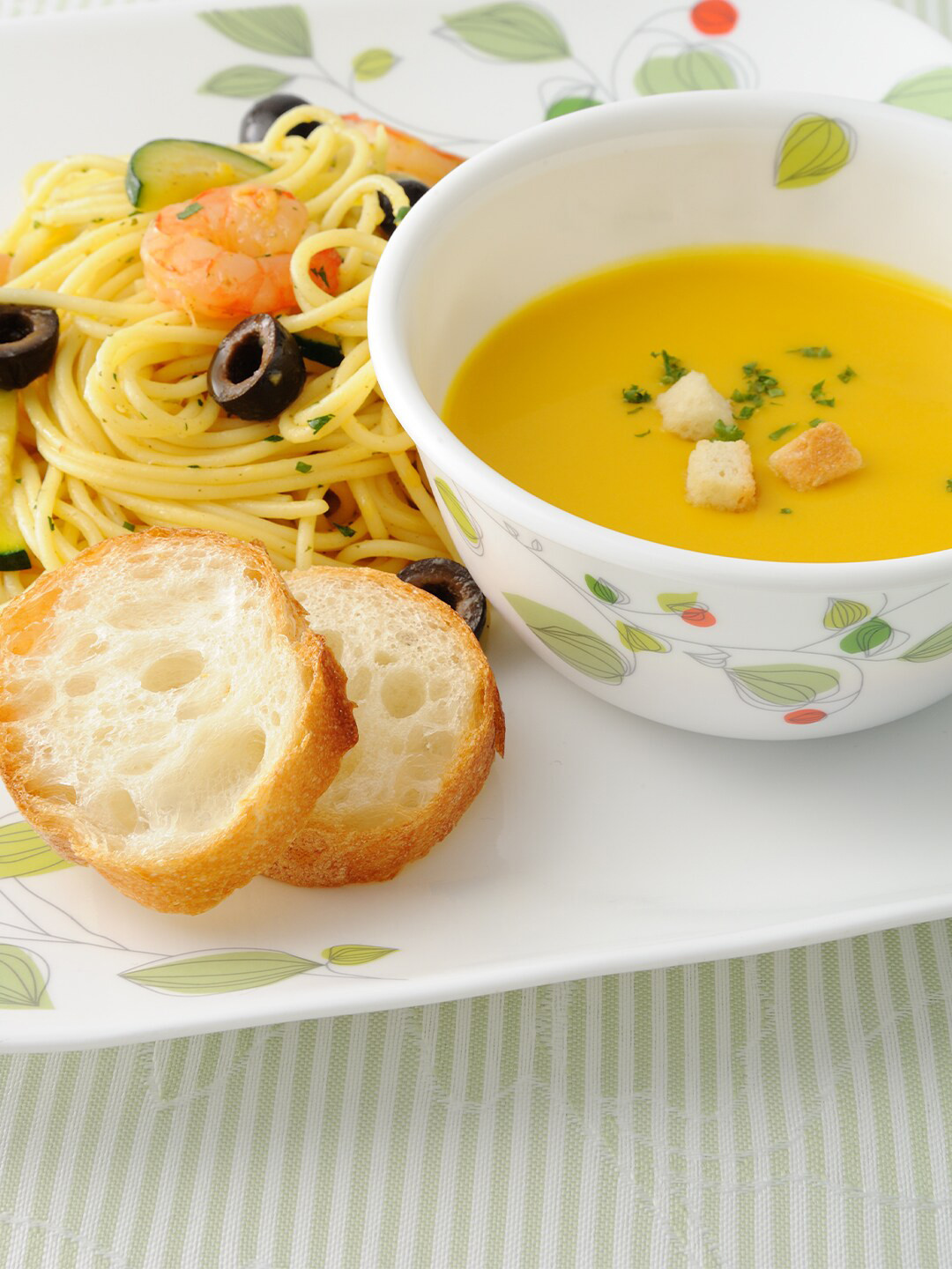 Corelle Asia Collection White Leaf Vitrelle Glass Dishwasher and Microwave Safe 12 Piece Dinner Set