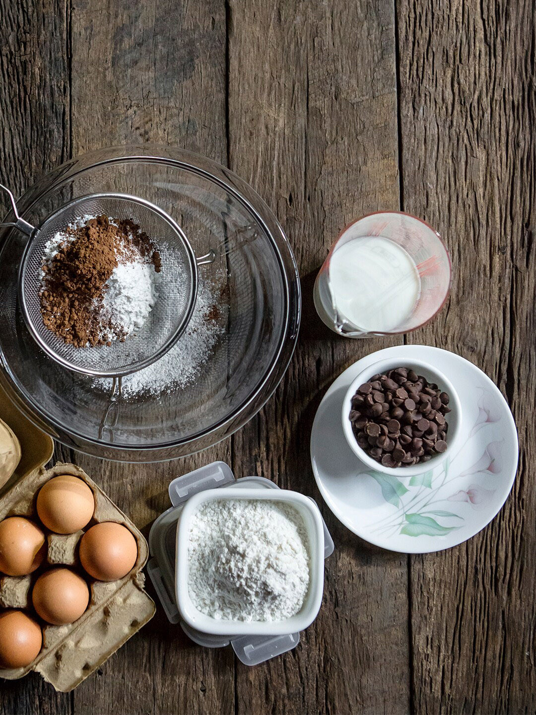 Corelle Asia Collection White Floral Vitrelle Glass Dishwasher and Microwave Safe 12 Piece Dinner Set