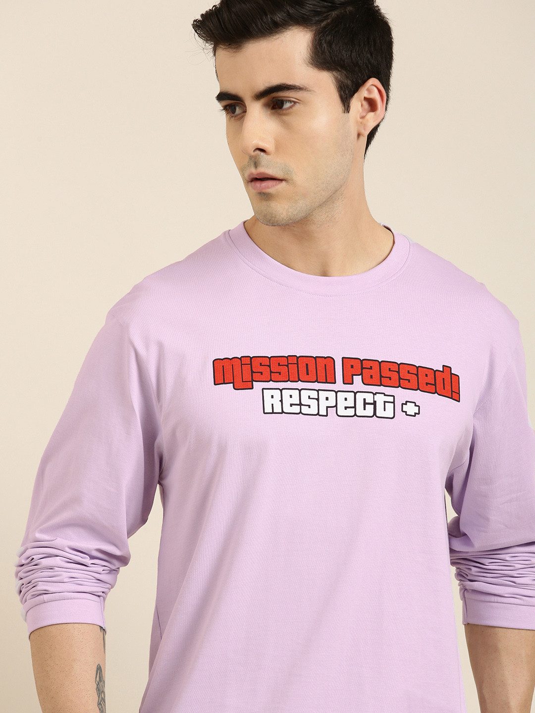 Difference of Opinion Men Lilac Printed Pure Cotton Loose Longline T-shirt