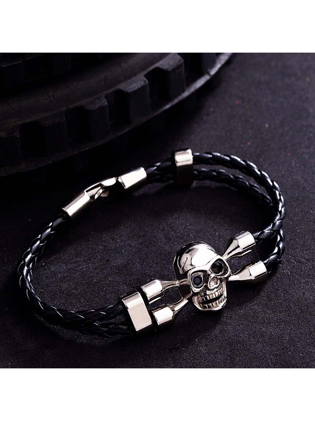 Dare by Voylla Men Silver-Toned & Black Leather Road Rider Skull Bracelet