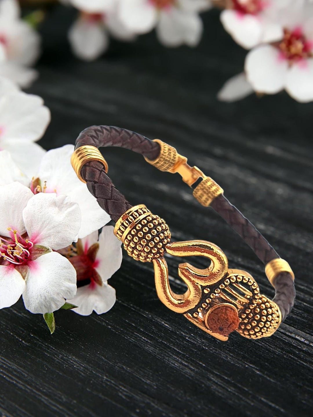 YOUSTYLO Unisex Gold-Toned & Black Temple Gold-Plated Wraparound Bracelet