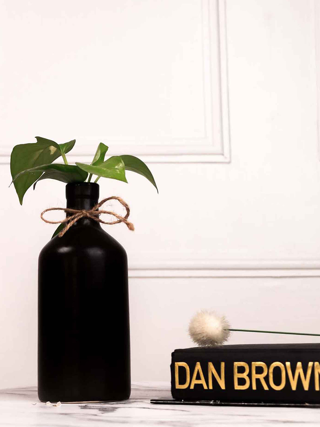 PUREZENTO Black Solid Ceramic Bottle Vases