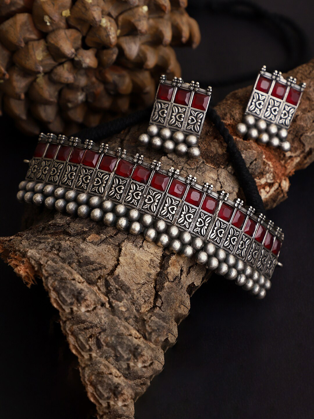 VENI Silver-Plated & Red Ruby Studded Oxidised Necklace & Earrings Set