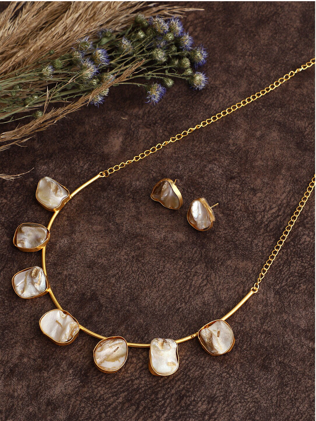 VENI Women Pearl Gold-Plated Jewellery Set