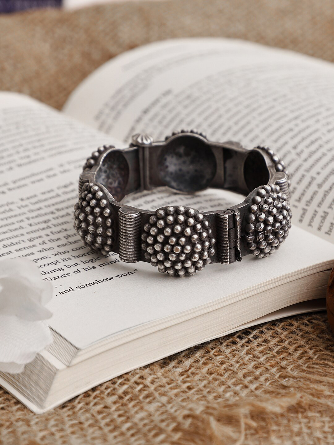 VENI Silver-Plated Oxidized Kada Bangle