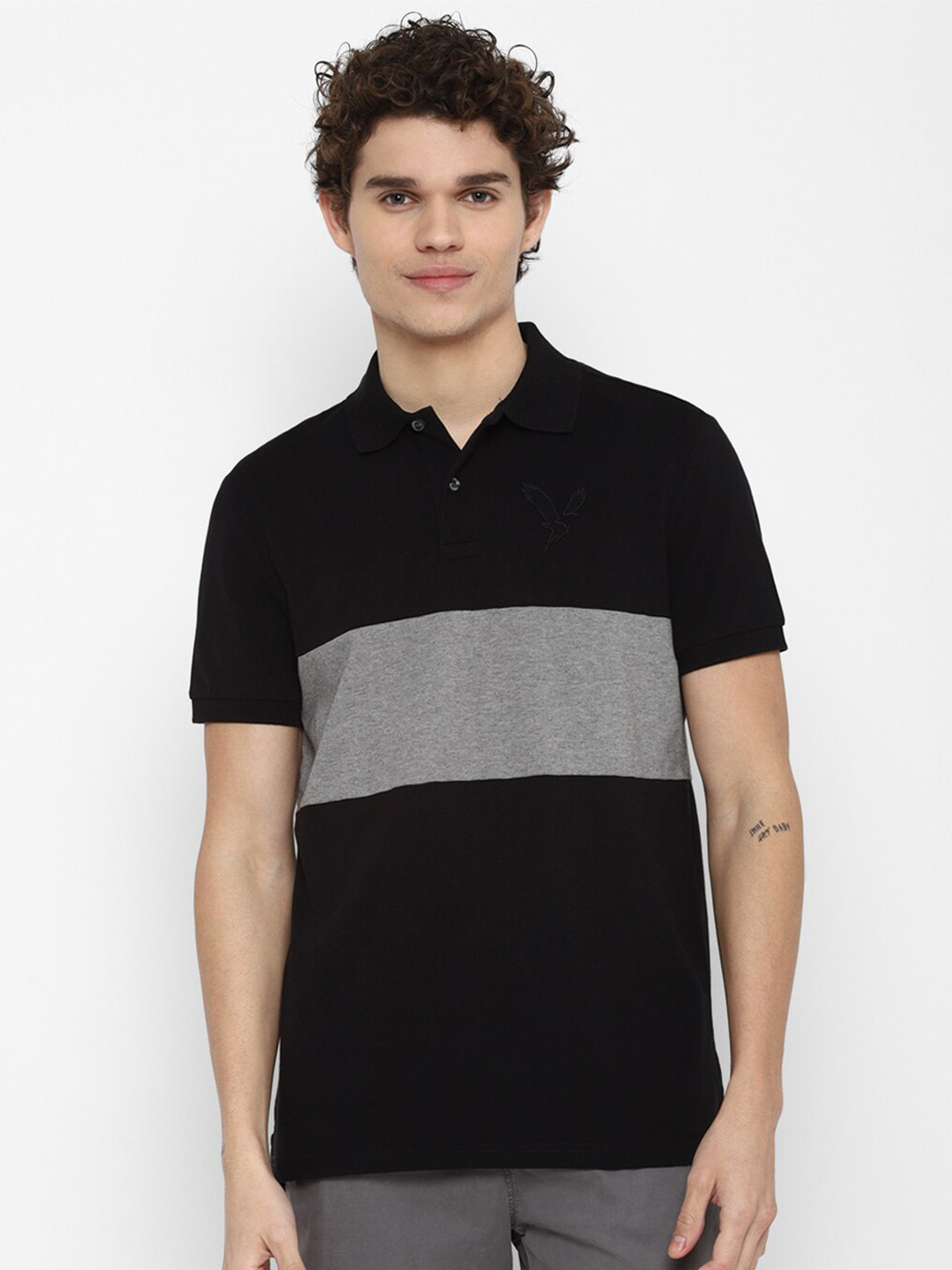 AMERICAN EAGLE OUTFITTERS Men Black Colourblocked Polo Collar T-shirt