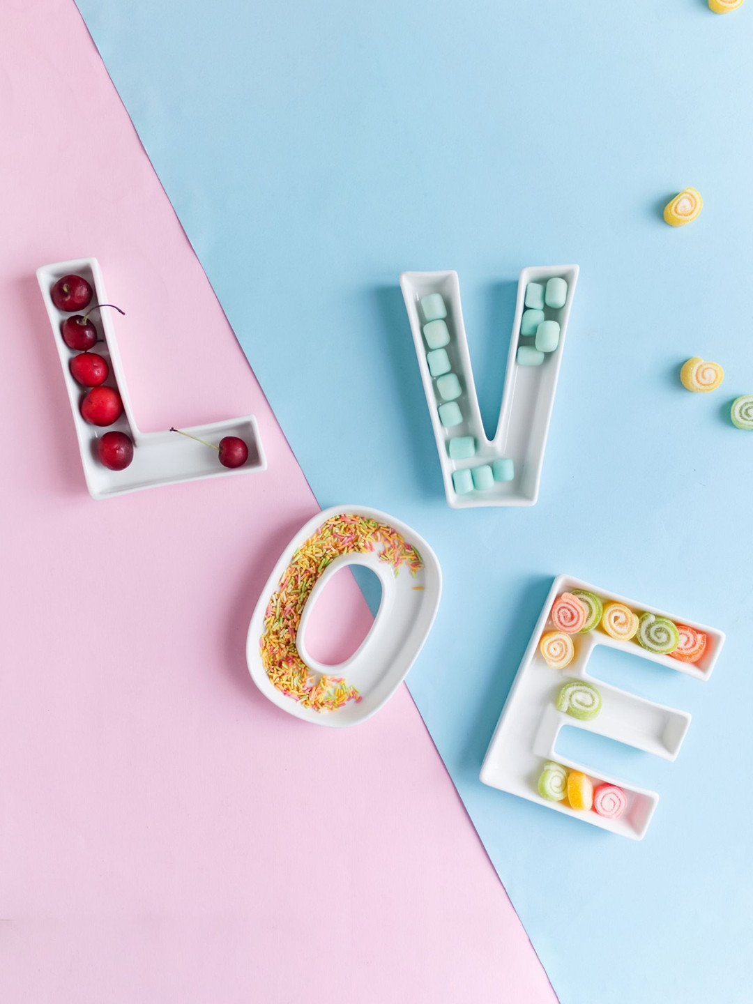 Nestasia White Set of 4 Ceramic Glossy Alphabet Plate