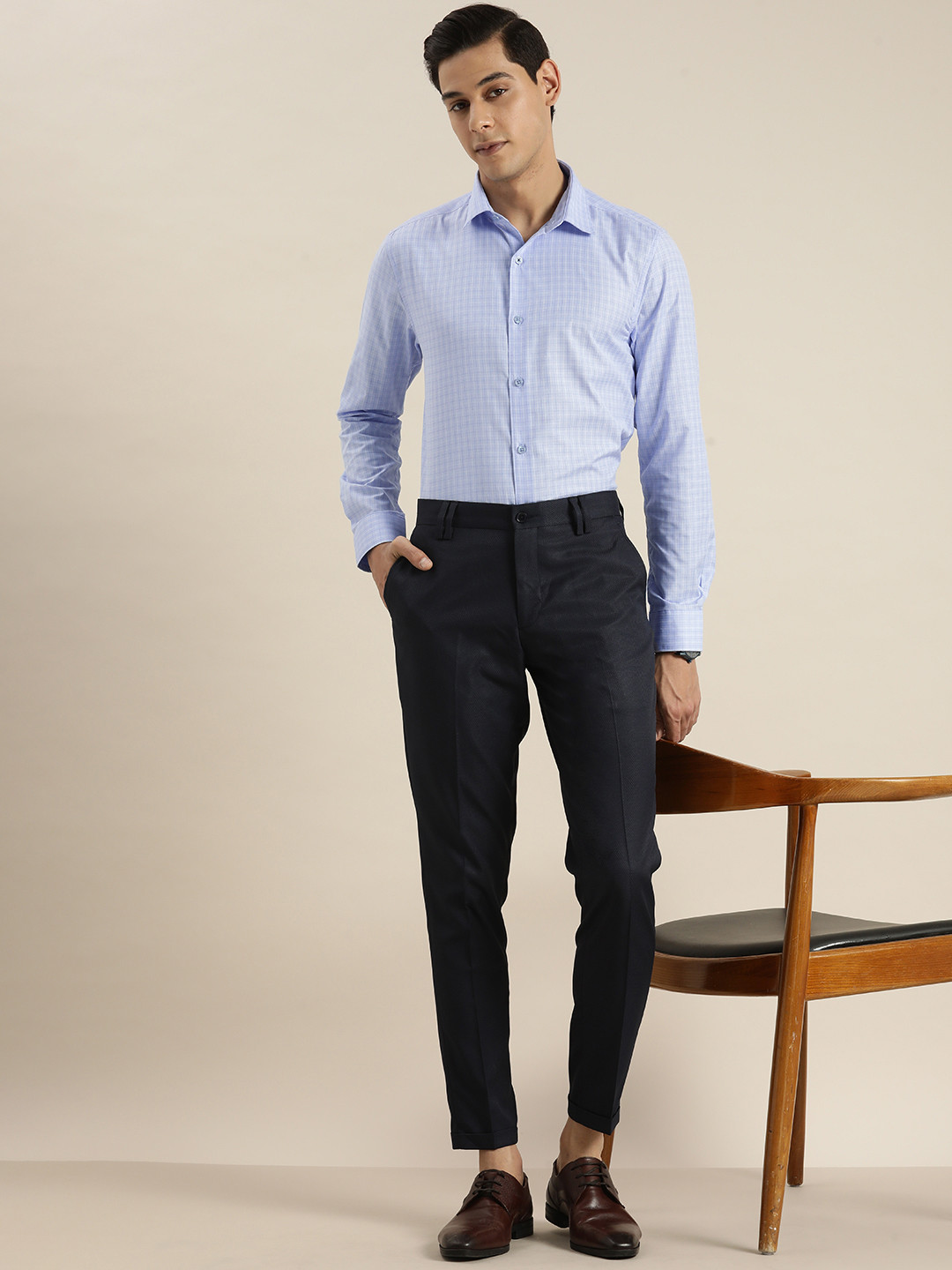 INVICTUS Men Blue Slim Fit Estilo Collection Checked Formal Pure Cotton Shirt