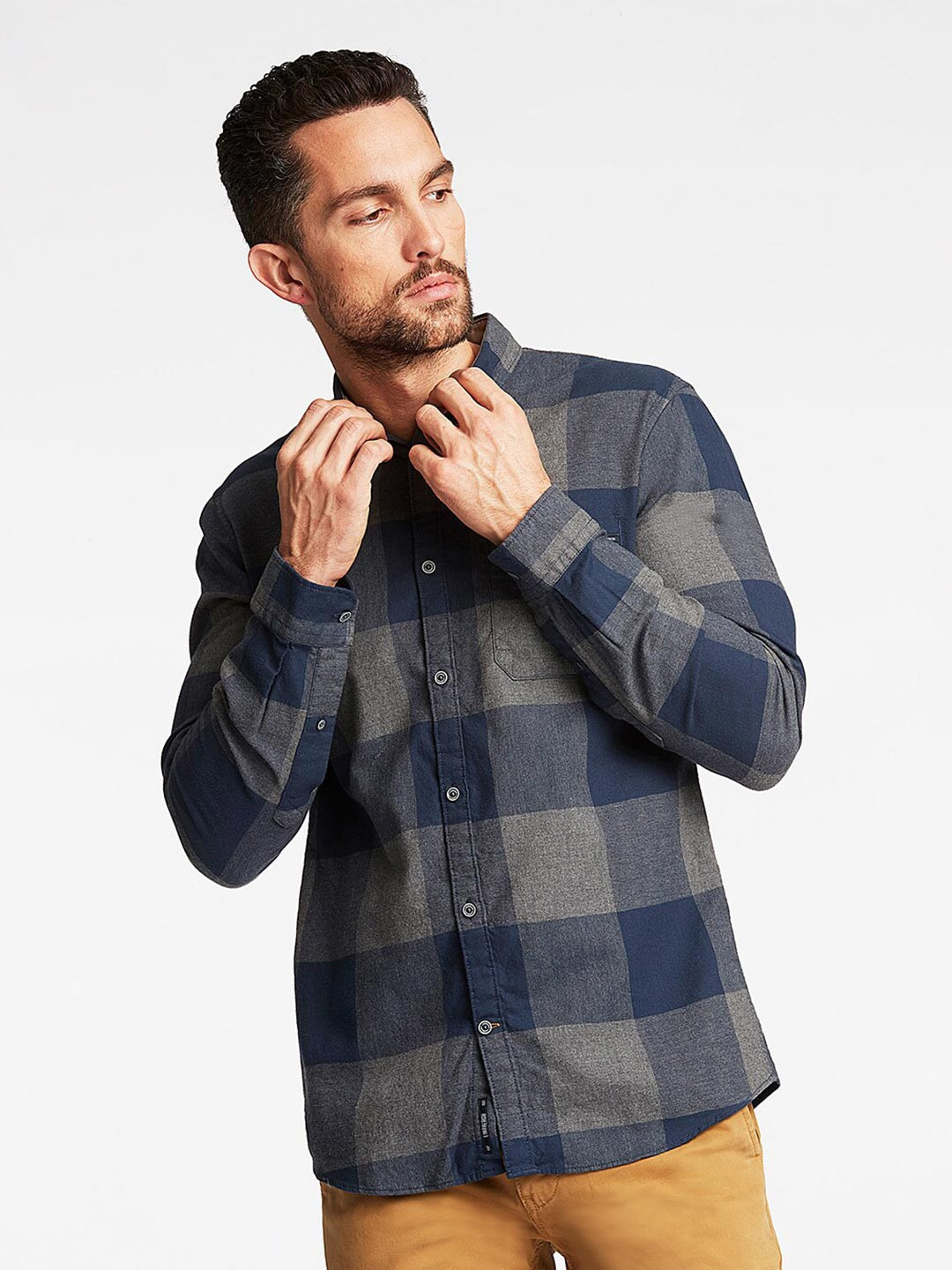 LINDBERGH Men Blue Relaxed Buffalo Checks Checked Casual Shirt
