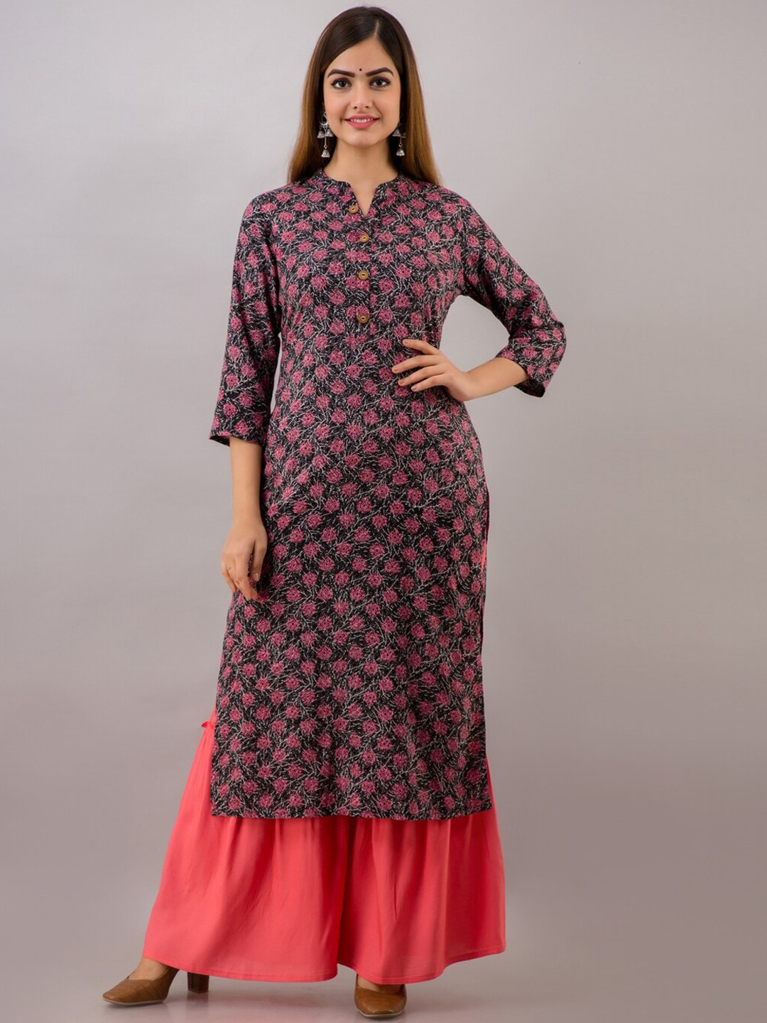 MAUKA Women Black Floral Printed Kurta with Peach Solid Tier Sharara