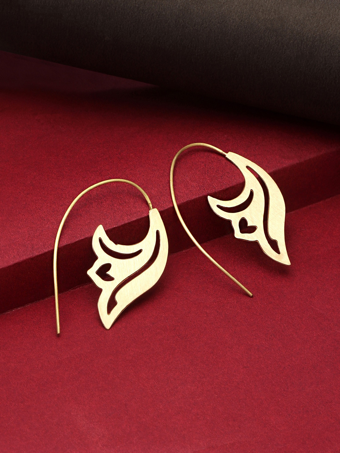 Yellow Chimes Gold-Plated Floral Arched Stick Threader Earrings