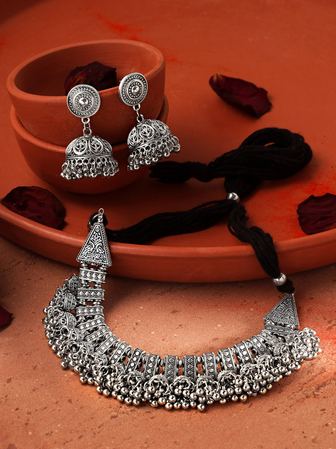 Yellow Chimes Women Silver-Plated Oxidised Adjustable Vintage Necklace Set