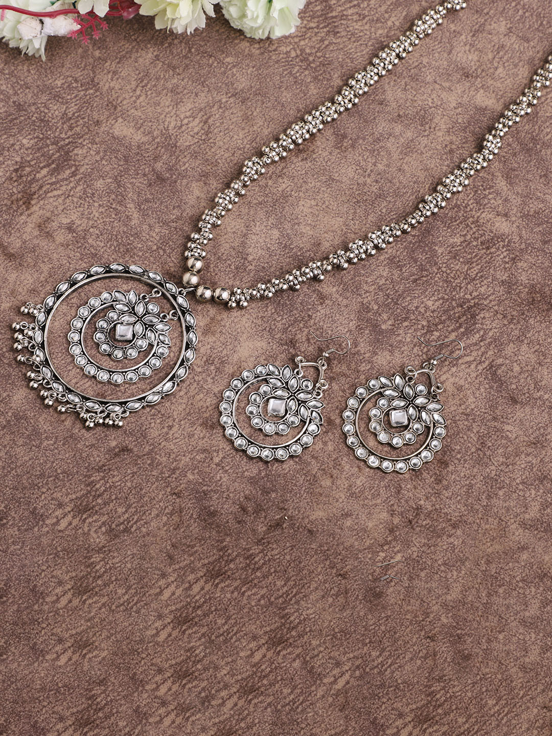 VENI Silver-Plated Oxidized Necklace With Earrings