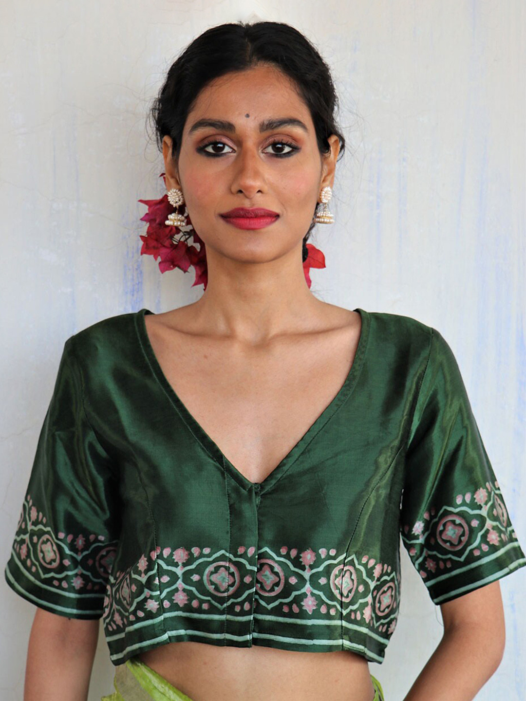 Chidiyaa Women Green & Pink Printed Saree Blouse