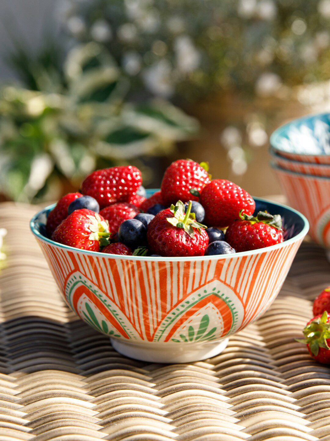 KitchenCraft Red & Blue Dishwasher And Microwave Safe1 Pieces Stoneware Glossy Bowls
