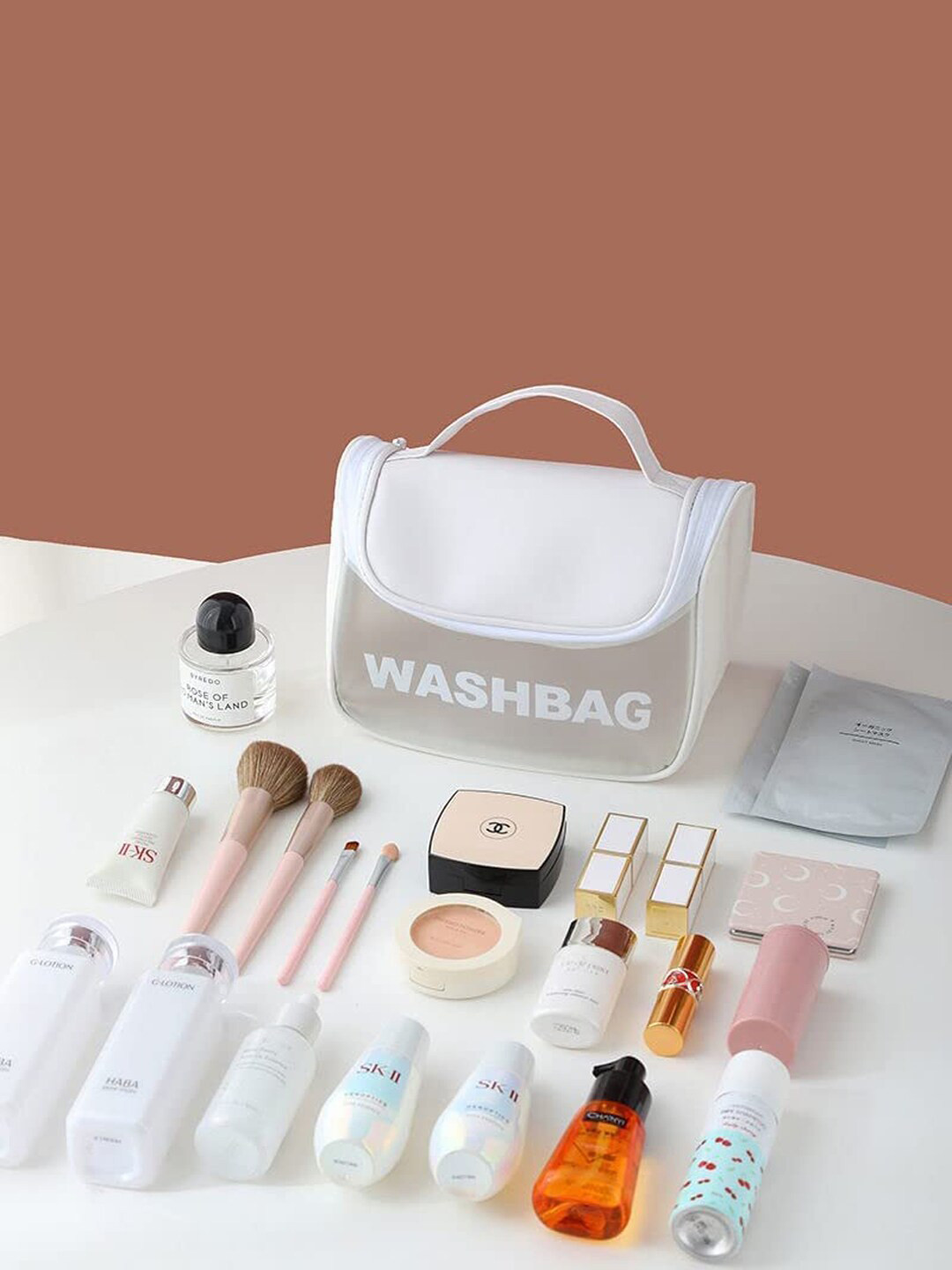Queue White Solid Toiletry Bag