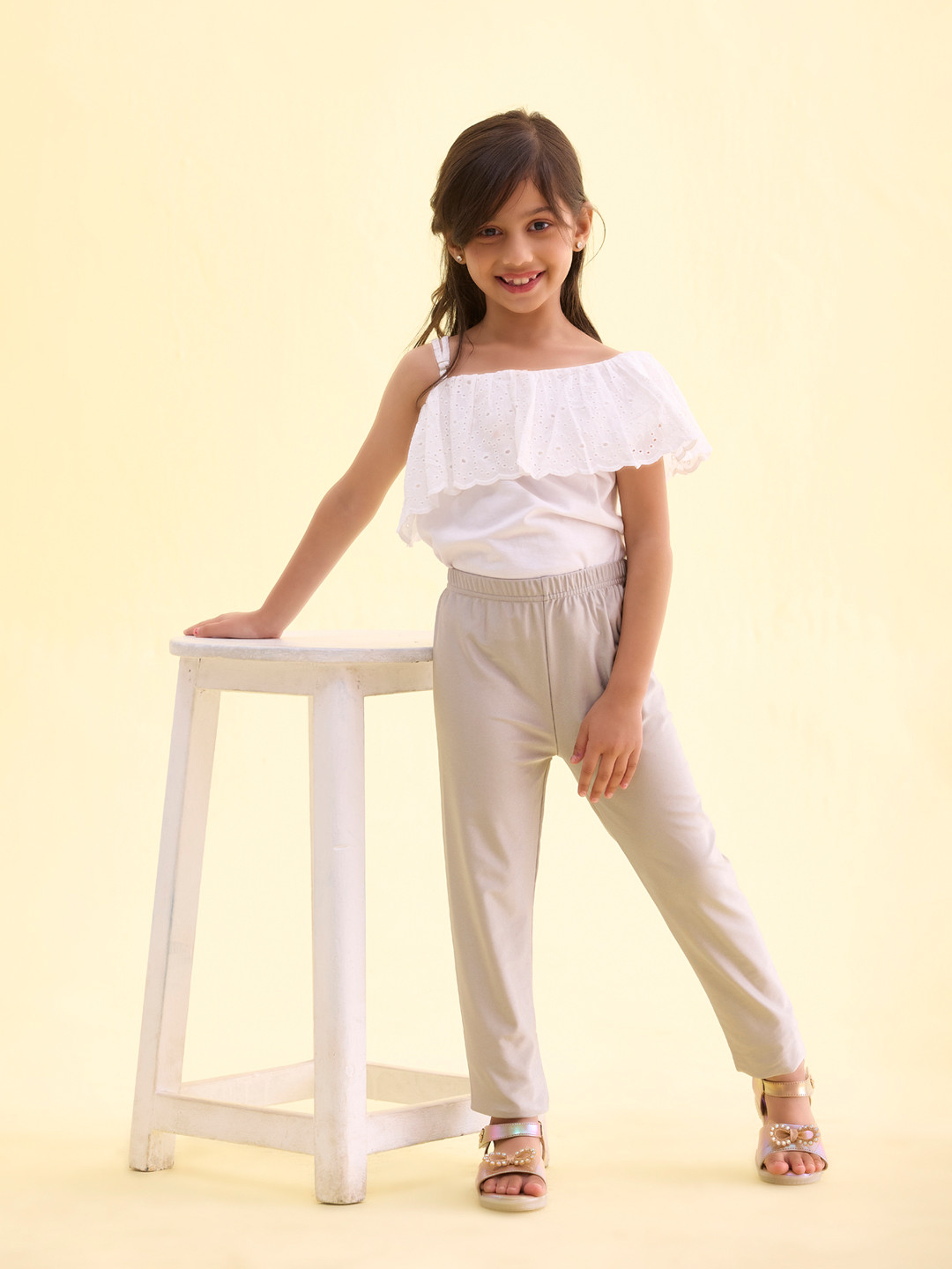 Go Colors Girls Silver-Coloured Solid Slim-Fit Ankle-Length Leggings