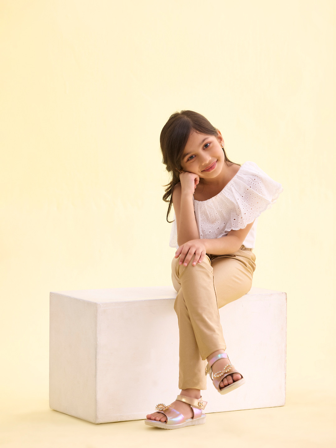 Go Colors Girls Gold-Coloured Solid Leggings