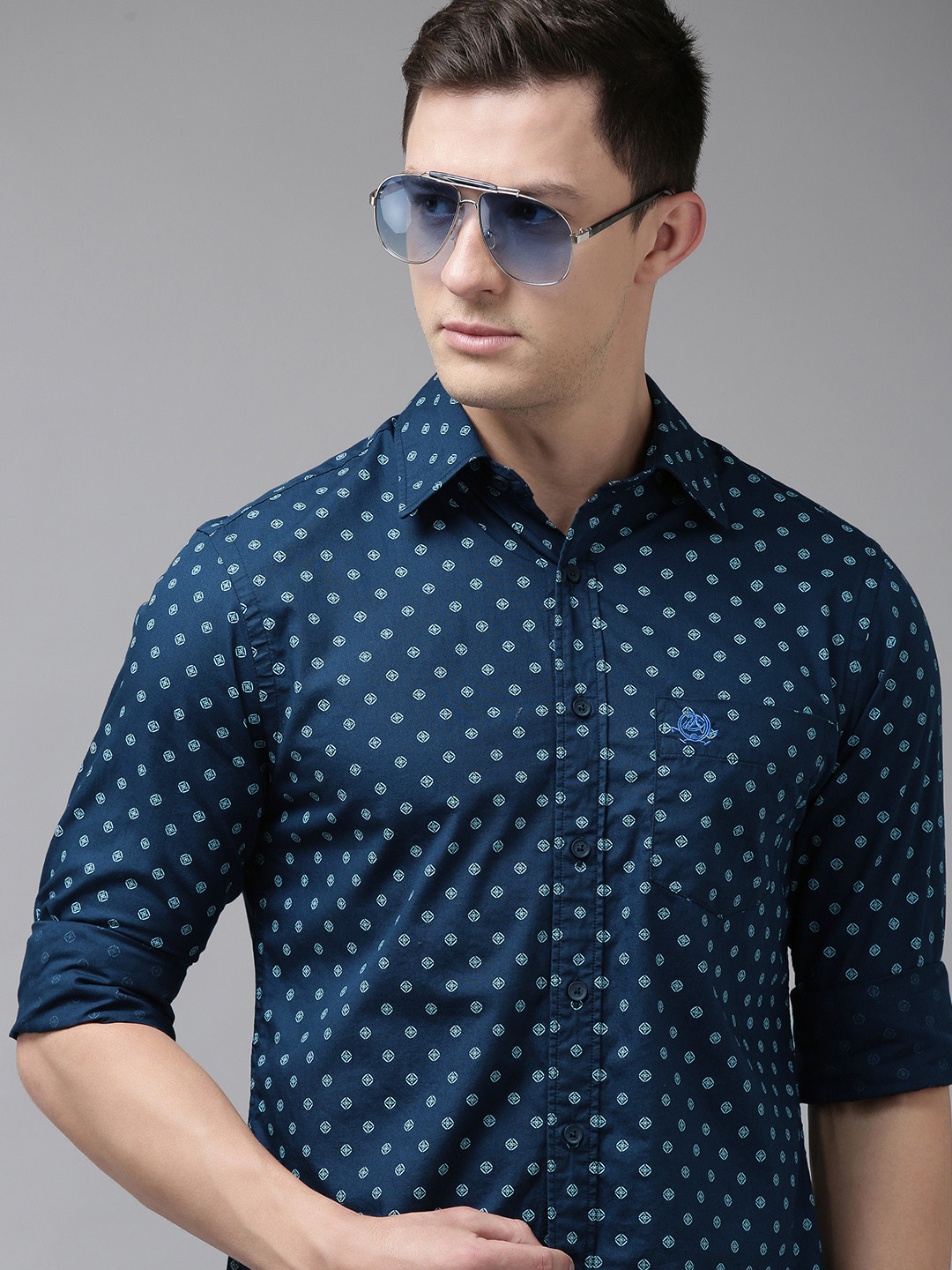 U S Polo Assn Men Navy Blue & White Tailored Fit Ditsy Printed Pure Cotton Casual Shirt