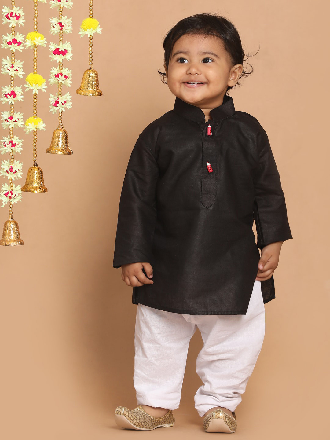 VASTRAMAY Boys Black Regular Kurta