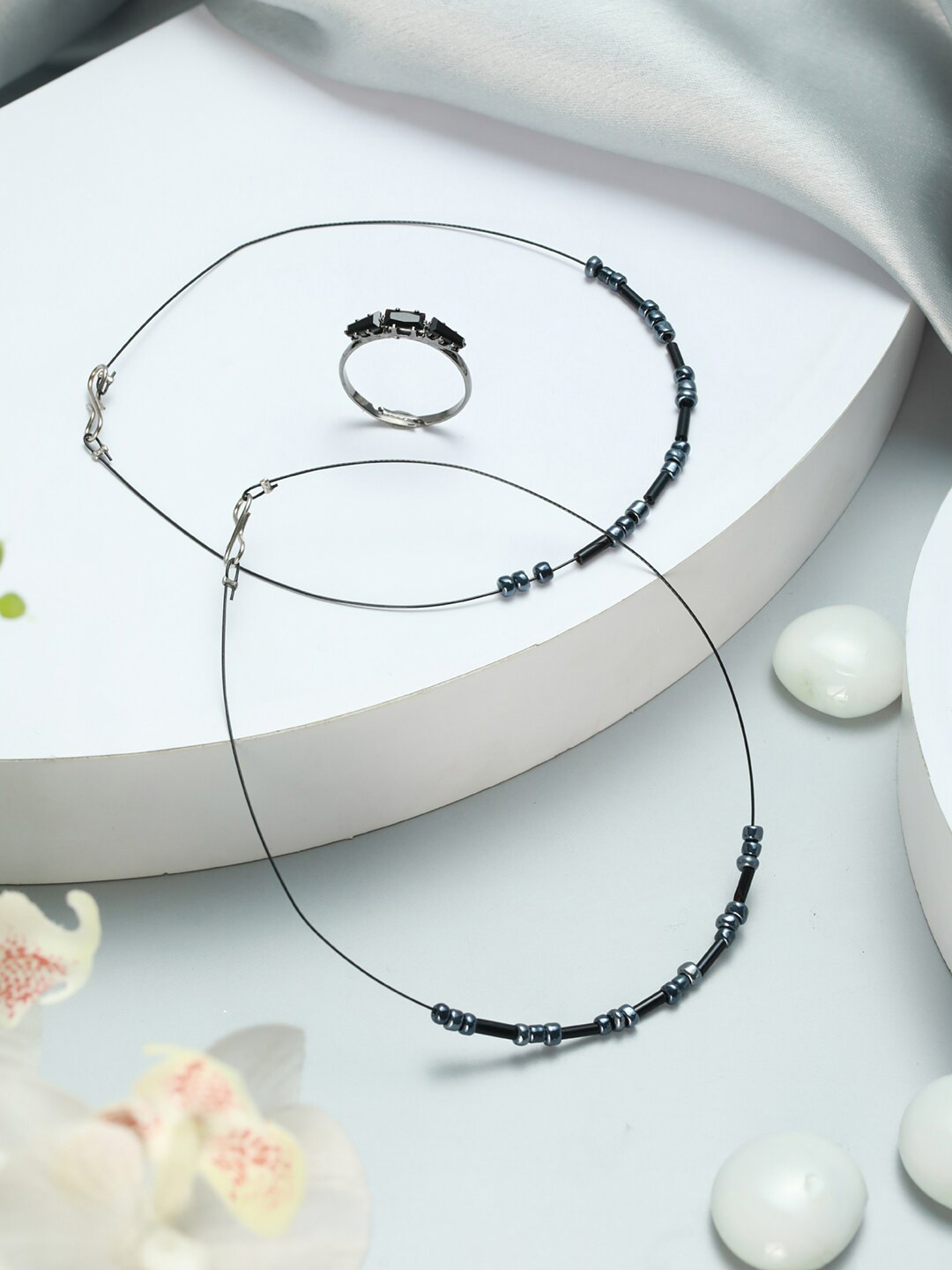 Jazz and Sizzle Set Of 2 Black Anklets & Toe-Ring
