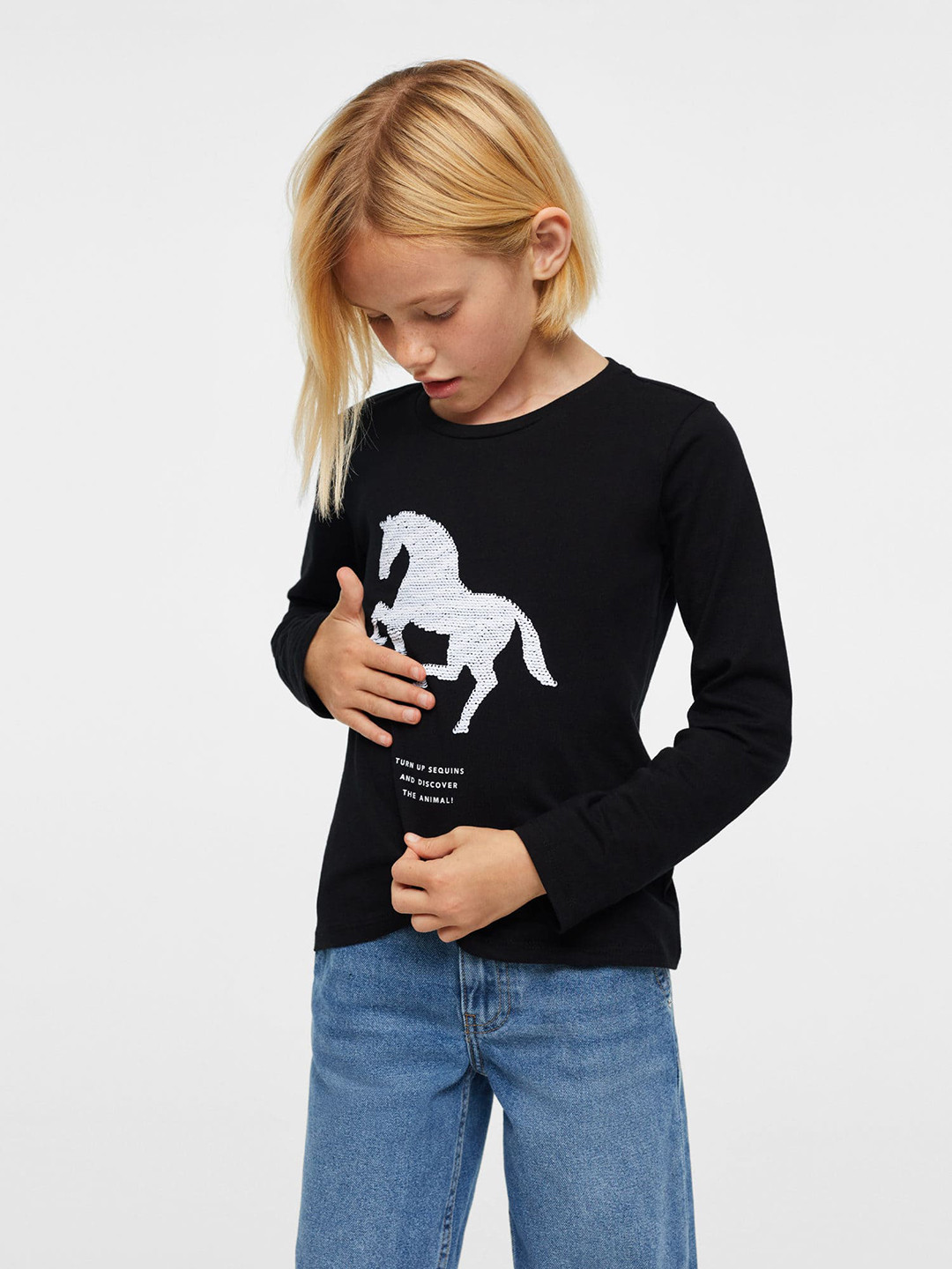 Mango Kids Girls Black & White Pure Cotton Sequin Embellished Typography Printed T-shirt