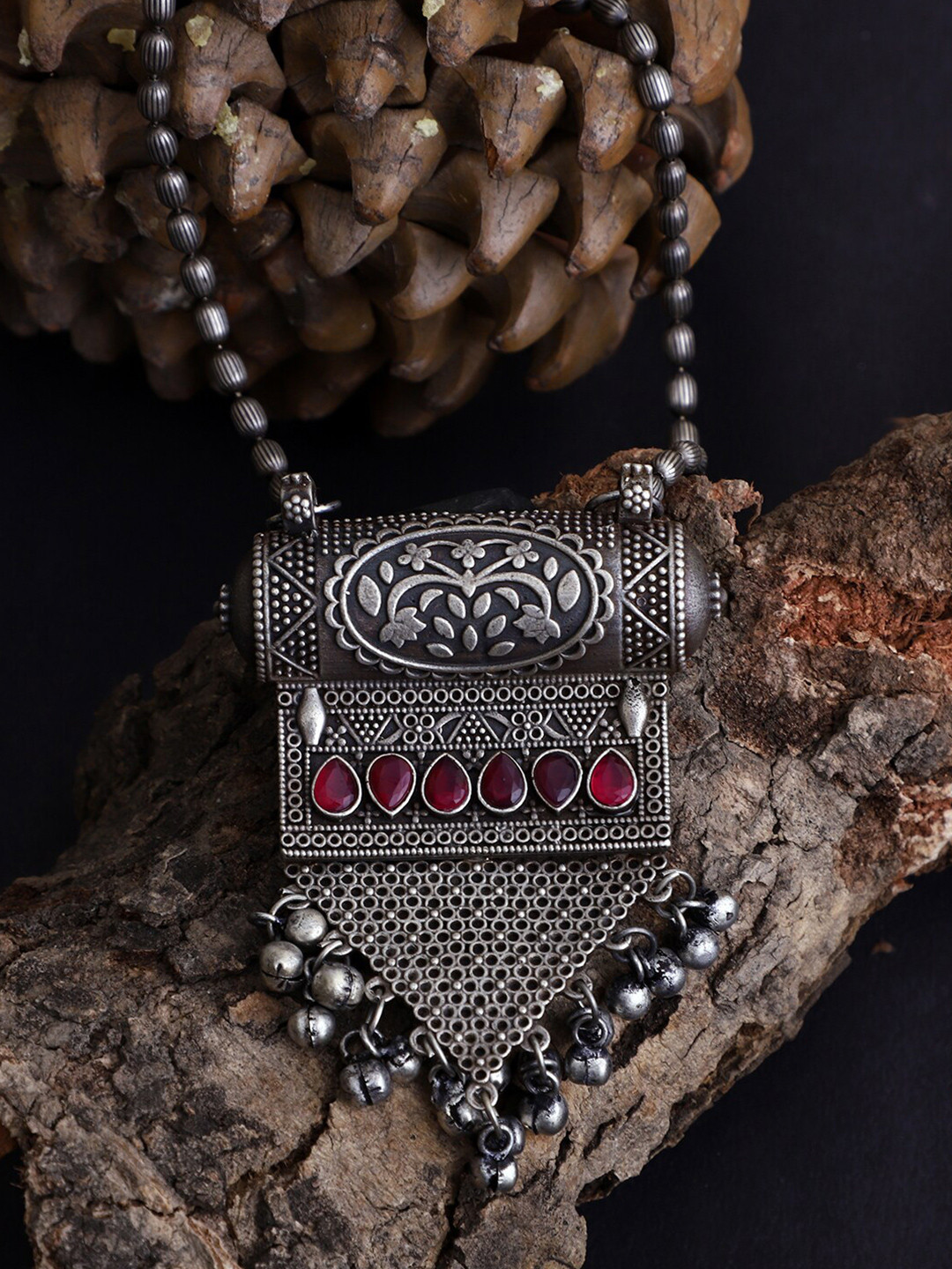 VENI Red Brass Silver-Plated Oxidised Necklace