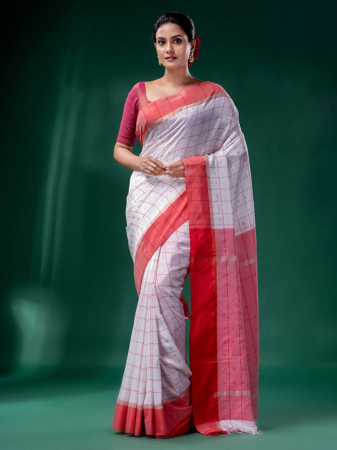 Charukriti White & Pink Checked Saree