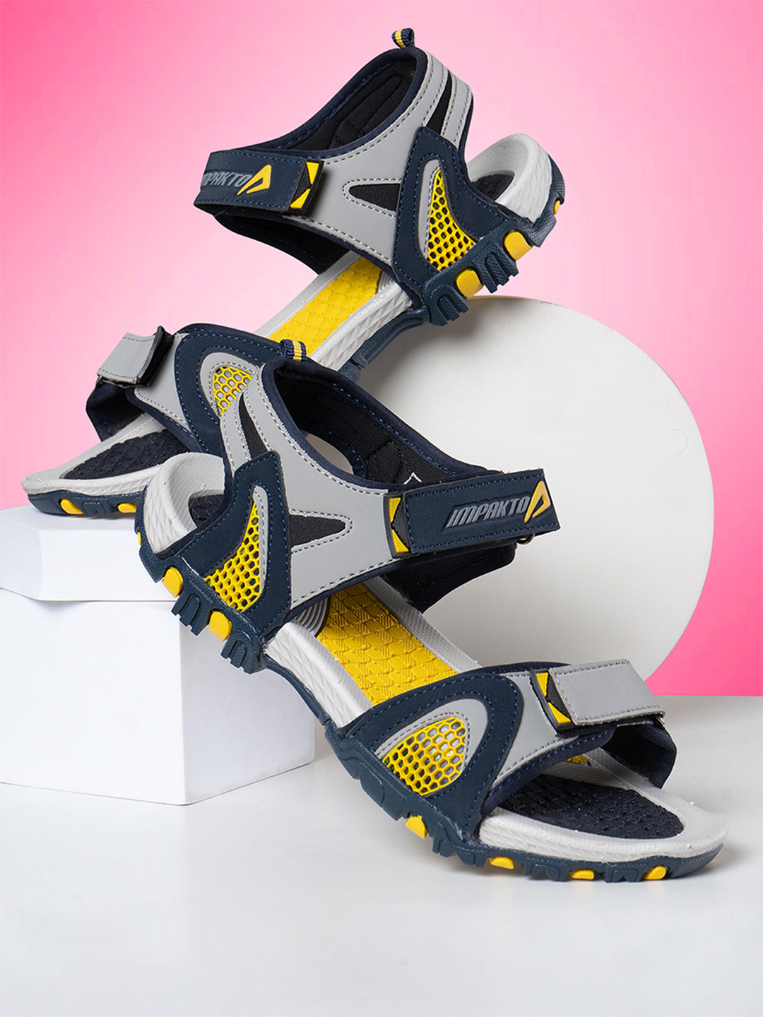 IMPAKTO Men Grey & Blue Solid Sports Sandals