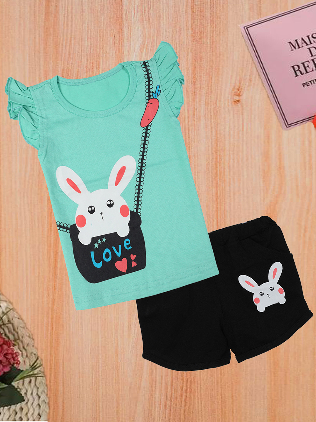 CATCUB Girls Green & Black Printed Top with Shorts