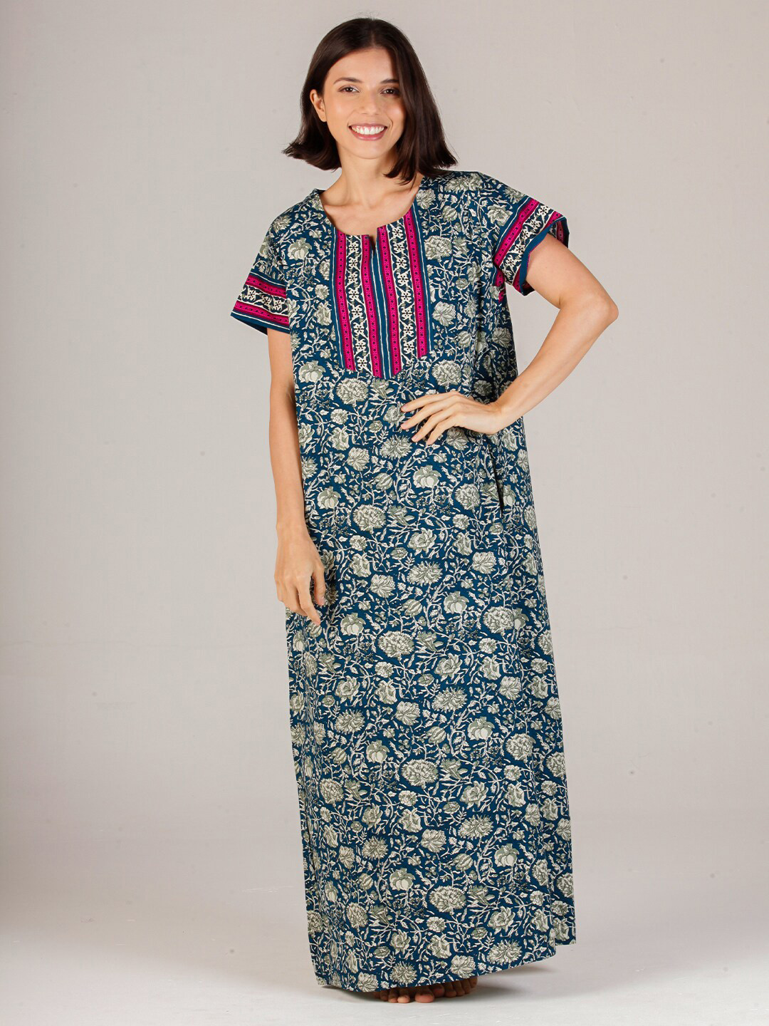 evolove Women Teal Printed Maxi Nightdress