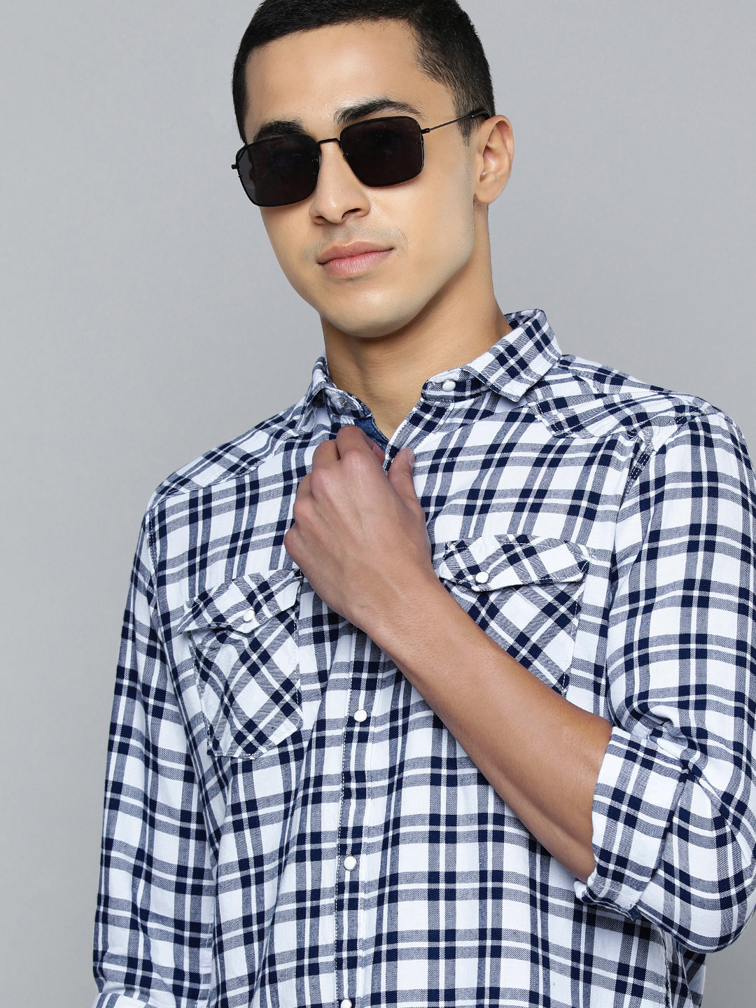 Lawman pg3 Men White Slim Fit Checked Casual Shirt