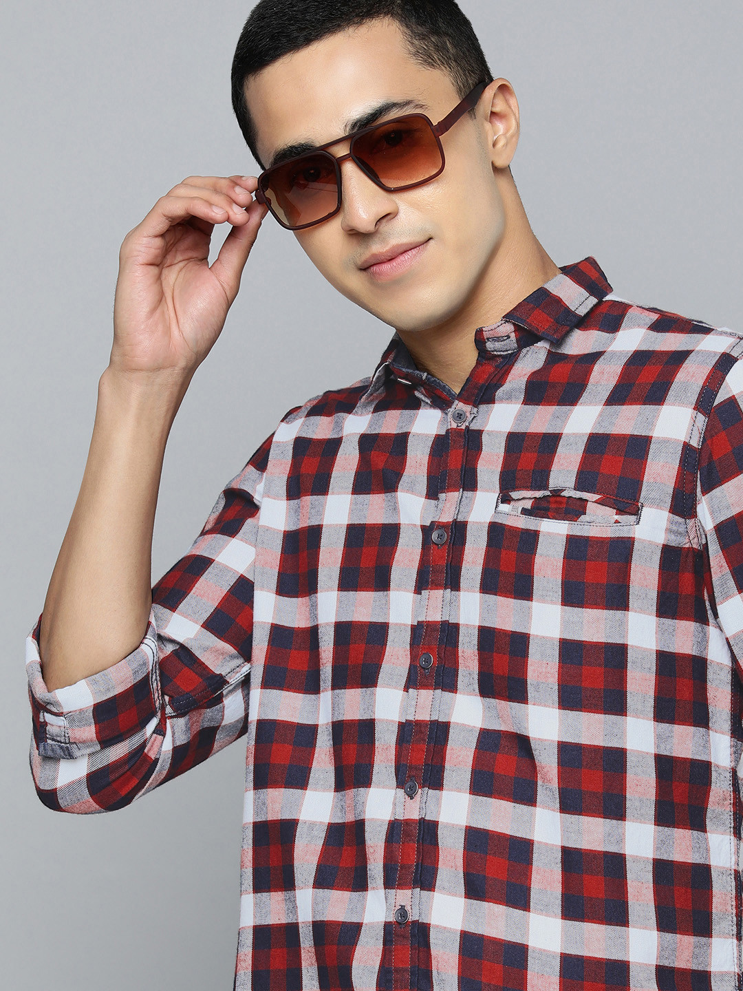 Lawman pg3 Men Red Slim Fit Checked Pure Cotton Casual Shirt