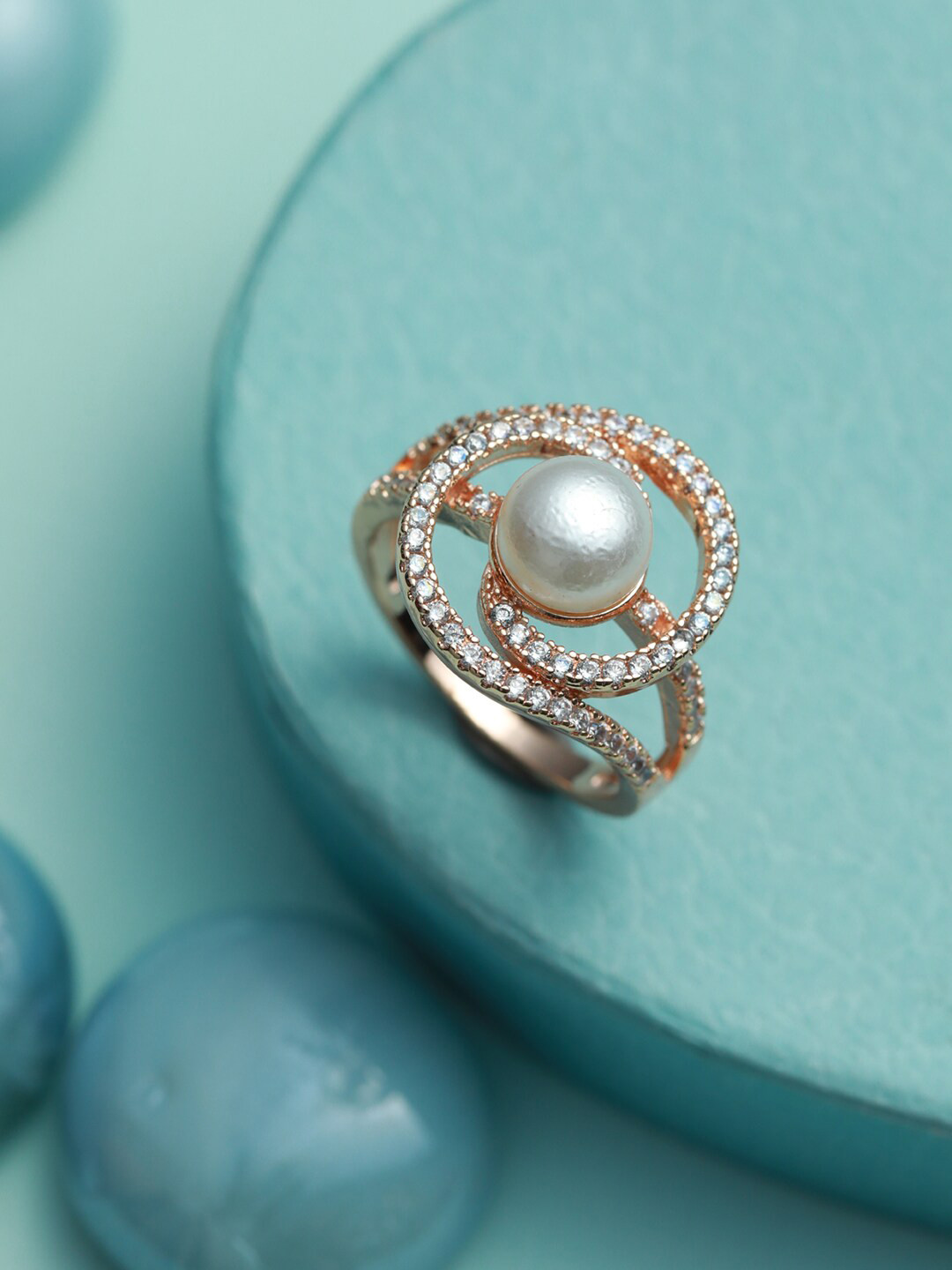 Jazz and Sizzle Rose Gold-Plated White CZ-Studded & Pearl Finger Ring