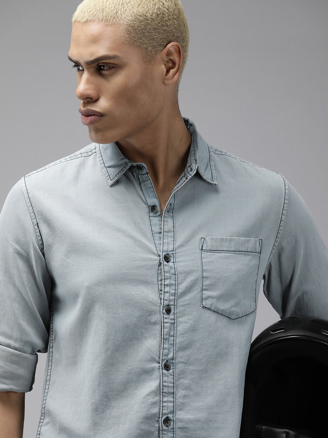 Roadster Men Blue Standard Denim Cotton Casual Shirt
