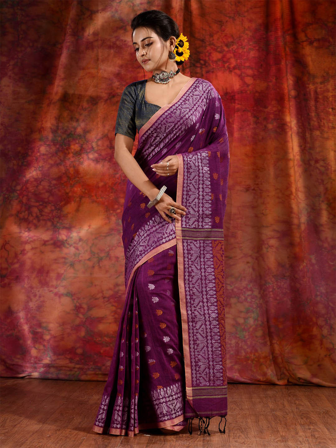 Charukriti Purple & Gold-Toned Floral Pure Cotton Saree