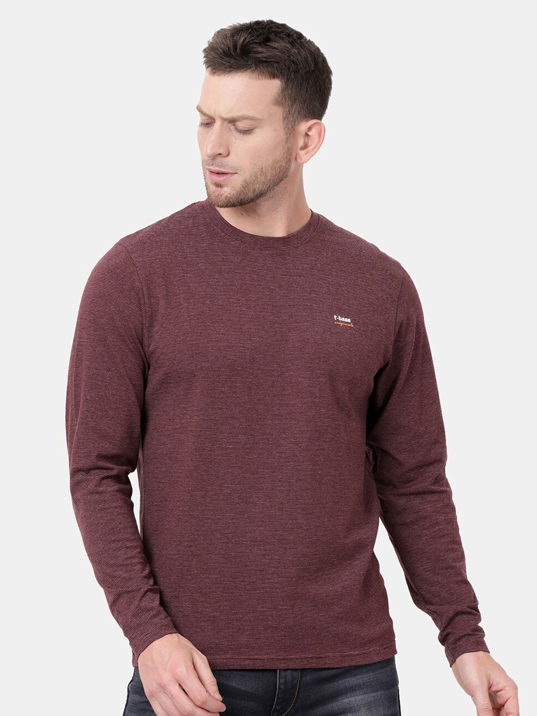 t-base Men Red Pullover T-shirt