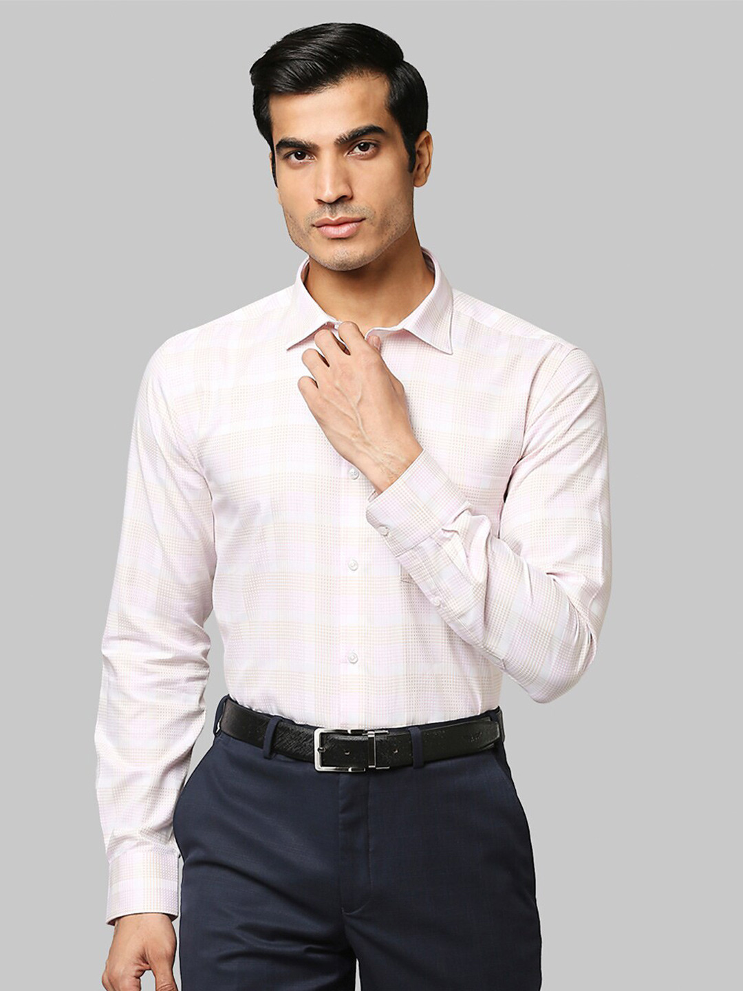 Park Avenue Men Red Checked Formal Long Sleeves Shirt