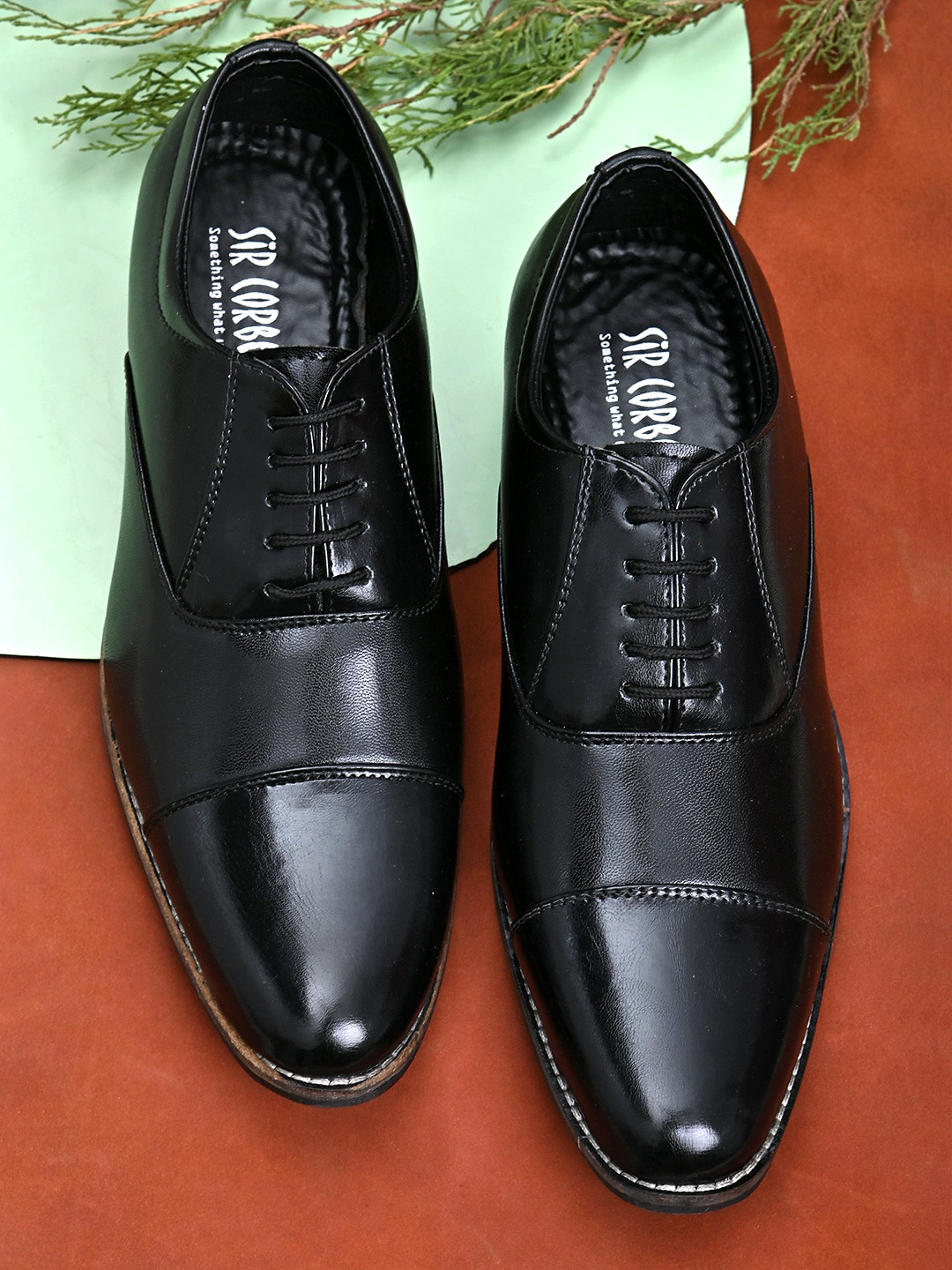 Sir Corbett Men Black Solid Formal Lace Up Oxford